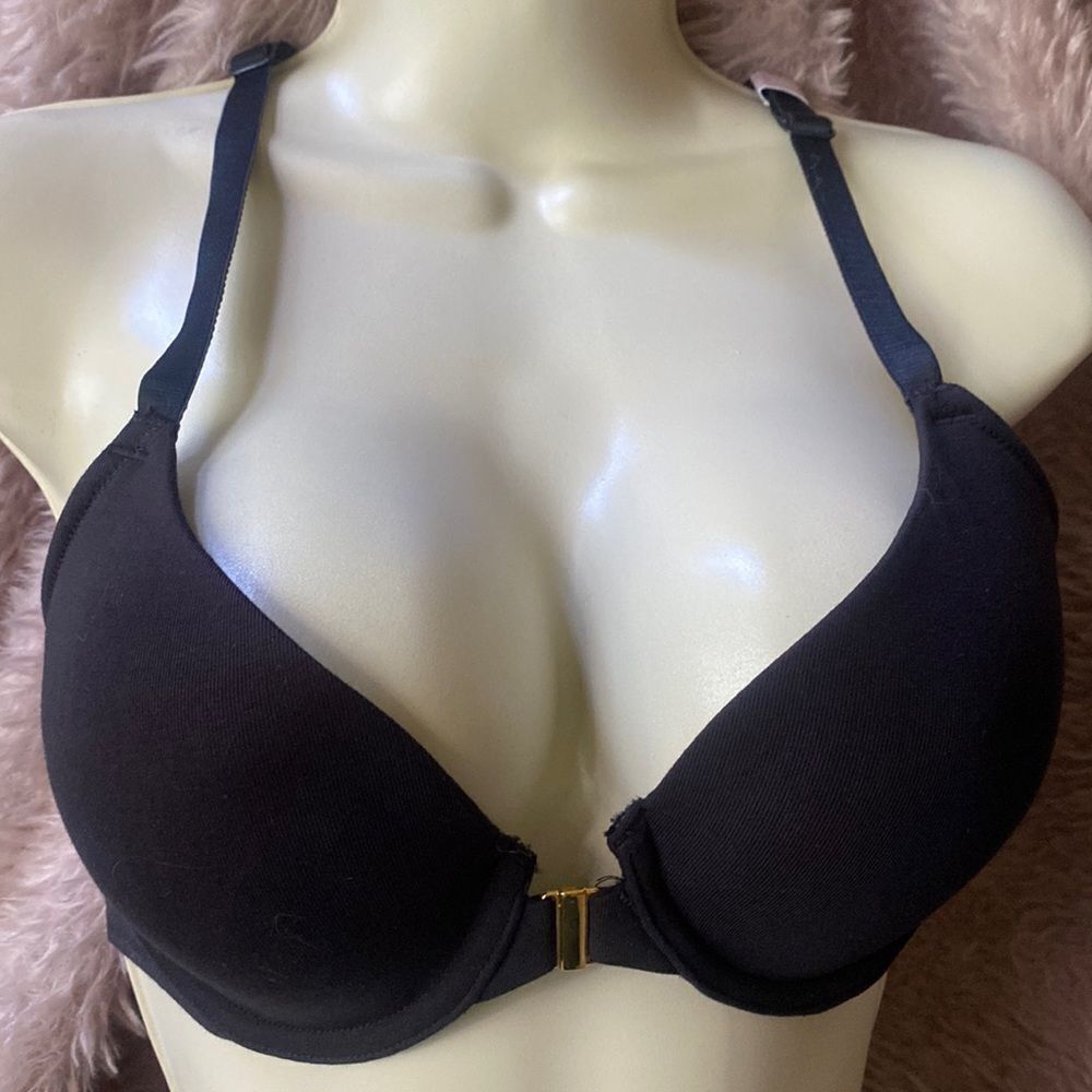Lane Bryant Bra front-close Racerback Black 32D